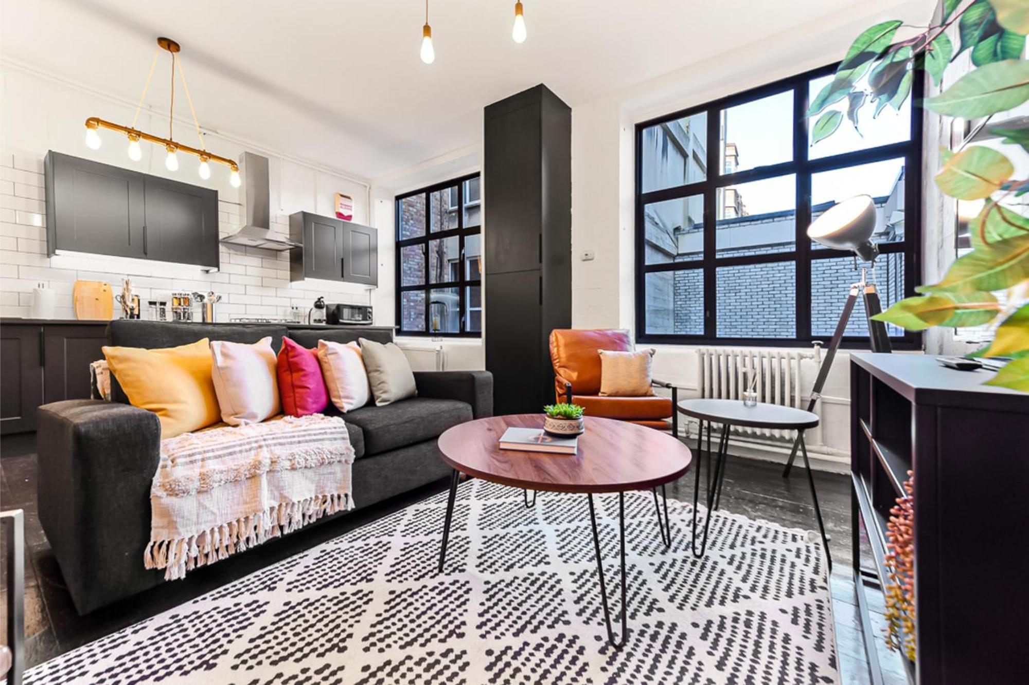 Trendy And Eccentric Flat In Hackney